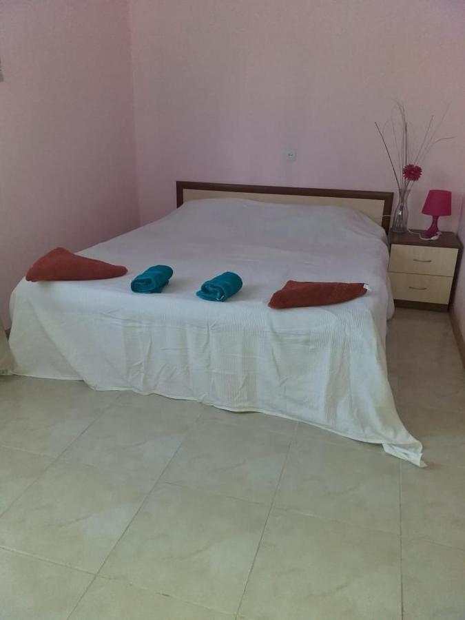 Solnechny Bereg Guest House Gudauta Εξωτερικό φωτογραφία