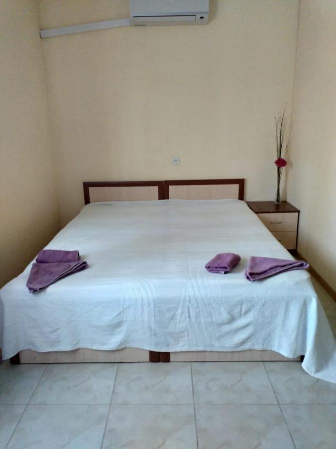 Solnechny Bereg Guest House Gudauta Εξωτερικό φωτογραφία