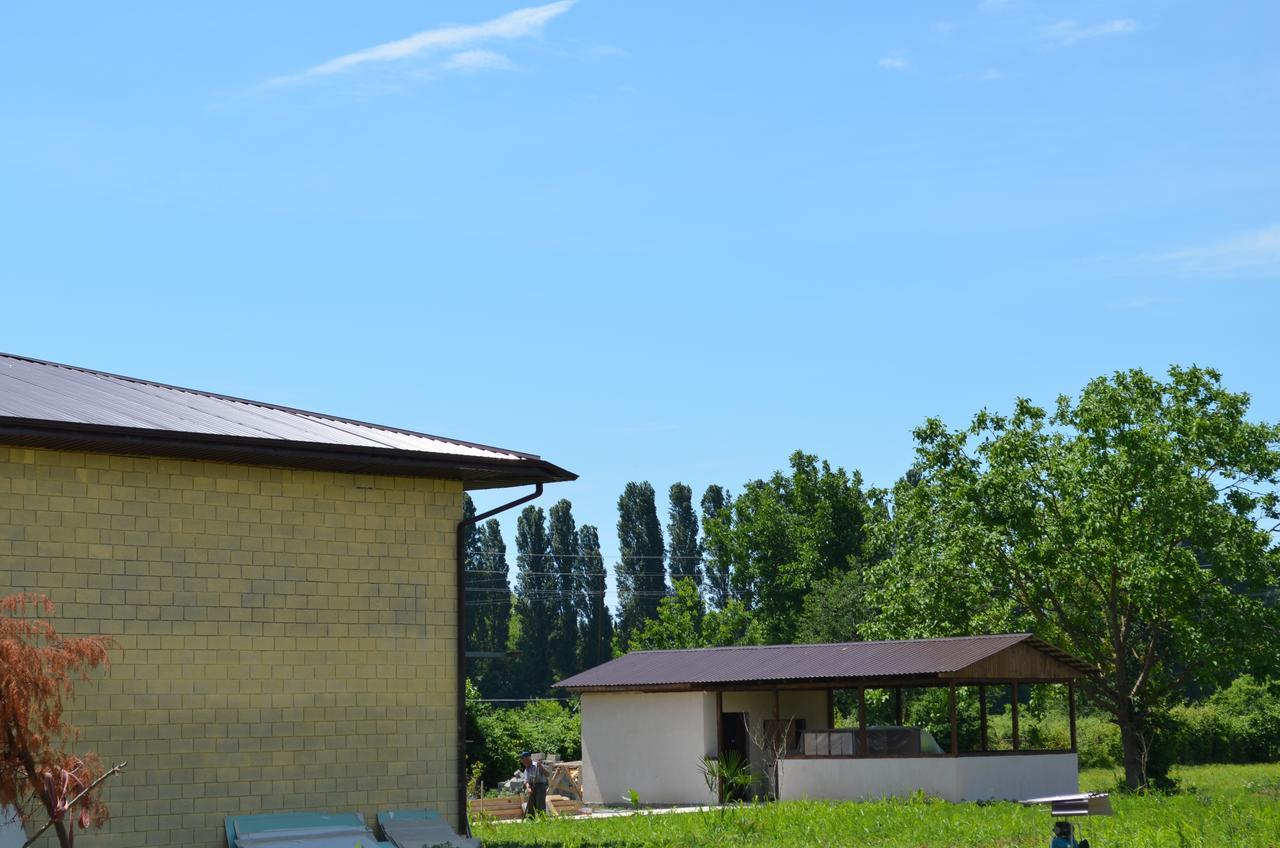 Solnechny Bereg Guest House Gudauta Εξωτερικό φωτογραφία
