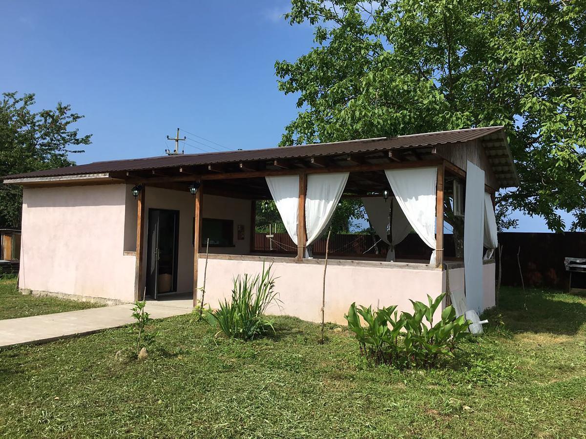 Solnechny Bereg Guest House Gudauta Εξωτερικό φωτογραφία