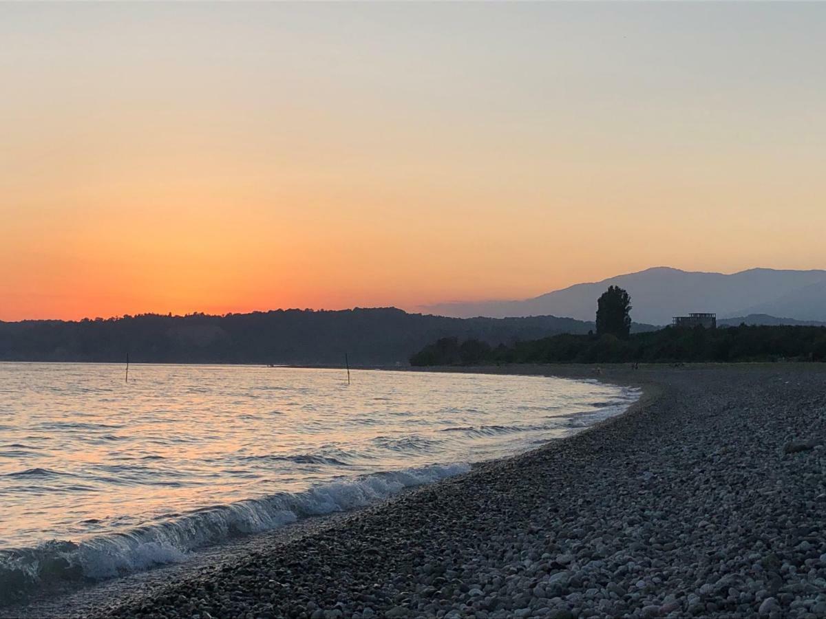 Solnechny Bereg Guest House Gudauta Εξωτερικό φωτογραφία