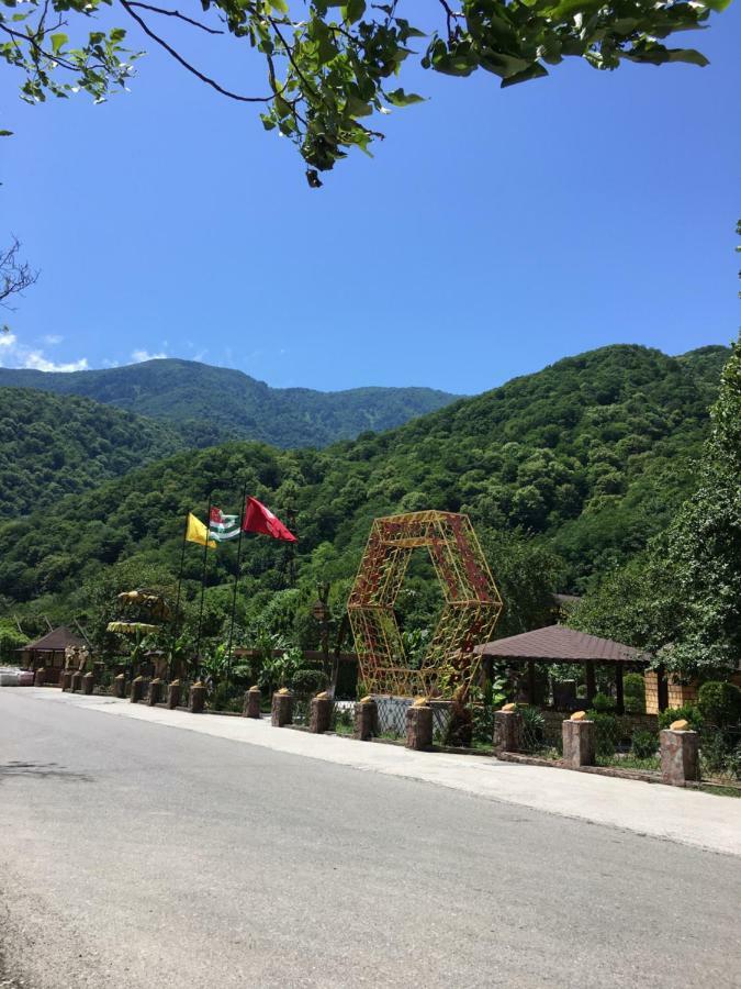 Solnechny Bereg Guest House Gudauta Εξωτερικό φωτογραφία