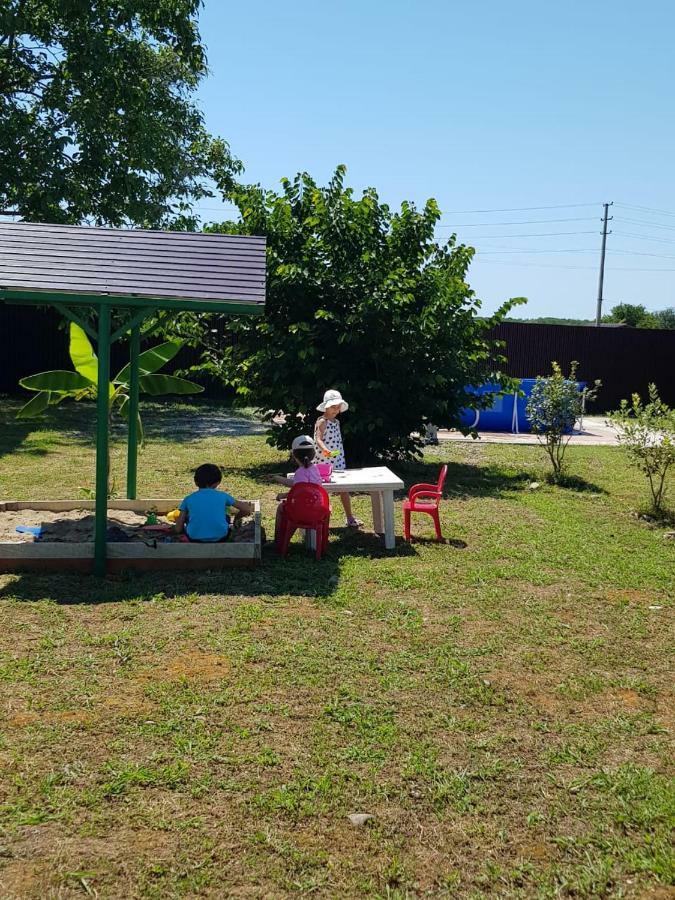 Solnechny Bereg Guest House Gudauta Εξωτερικό φωτογραφία