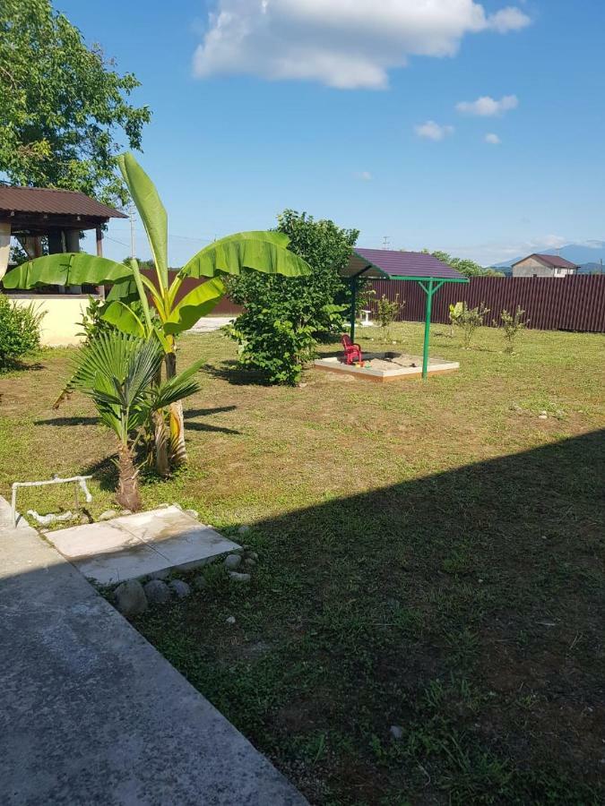 Solnechny Bereg Guest House Gudauta Εξωτερικό φωτογραφία