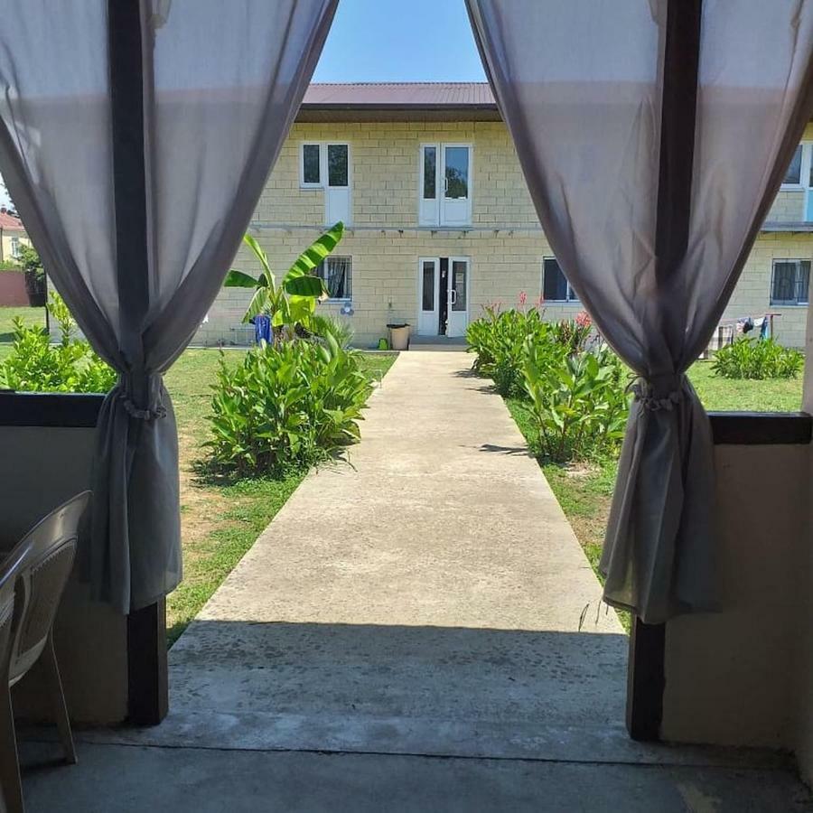 Solnechny Bereg Guest House Gudauta Εξωτερικό φωτογραφία